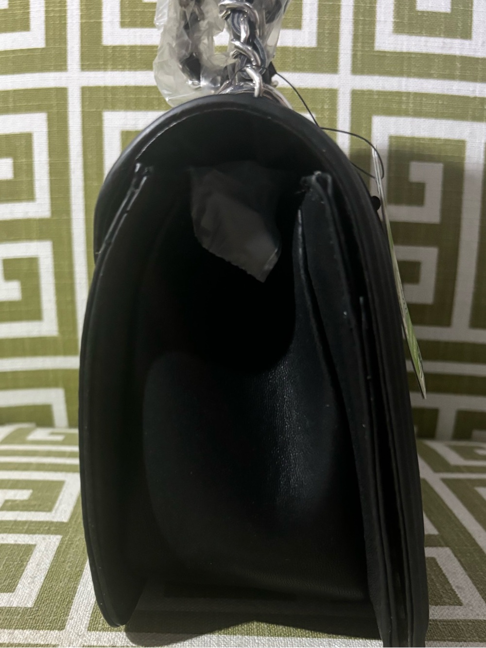NWT BADGLEY MISCHKA BLACK BEADED QUILTED DENIM FLAP TURNLOCK CHAIN CROSSBODY BAG - Picture 3 of 9